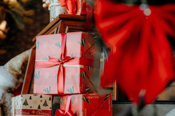Christmas Gifts to Resell in Canada — Mystery Box Strategy 2026