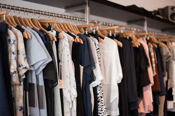 How to Resell Mystery Box Items on Poshmark Canada in 2026