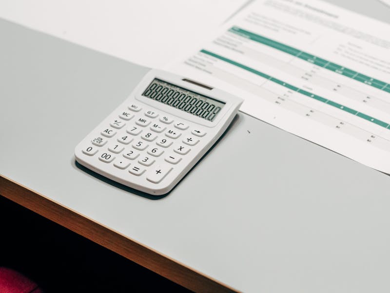 How to Price Items for Resale in Canada — Pricing Strategy Guide