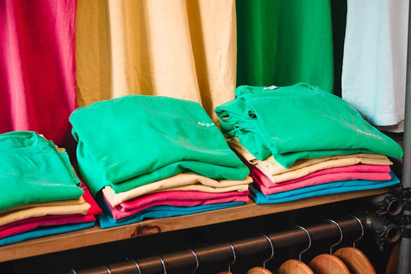 Clothing And Apparel Mystery Box Canada — Retail Overstock Clothing And Apparel for Resellers
